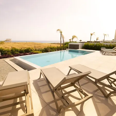 Villa Phaedrus Living: Serenity Waves No.8 *